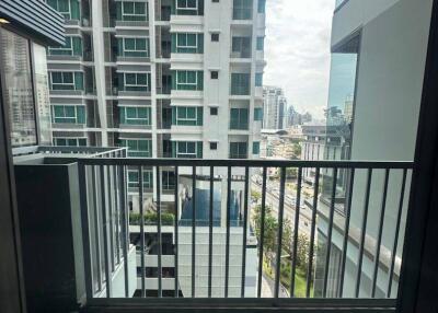 3-BR Condo at Xt Phayathai near BTS Phaya Thai