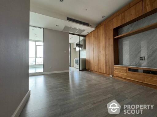 1-BR Condo at The Room Rama 4 near MRT Hua Lamphong