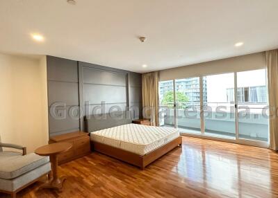 2 Bedrooms spacious Furnished apartment - Sukhumvit Nana BTS