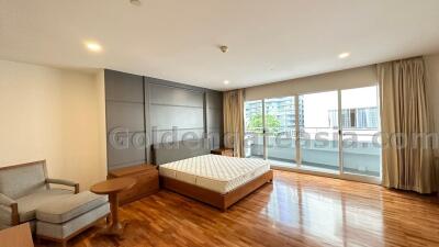 2 Bedrooms spacious Furnished apartment - Sukhumvit Nana BTS