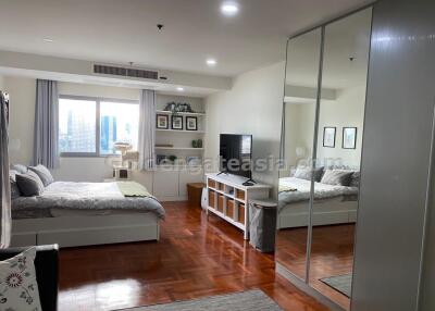 3 Bedrooms with big balcony, Sukhumvit soi 11