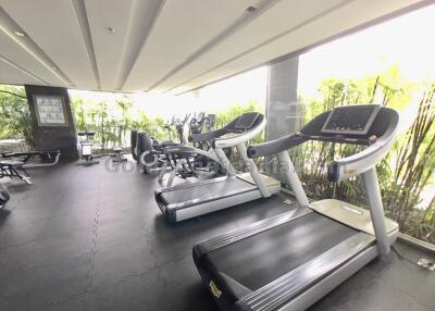 1 Bedroom modern condo with Balcony close to BTS Thong Lo