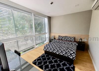 2 Bedrooms Modern Furnished Apartment with Balcony - Ekkamai