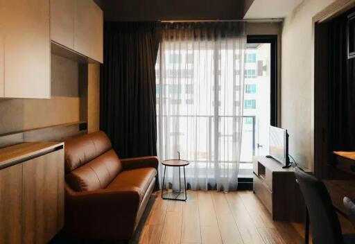 The Lofts Asoke 1 bedroom condo for rent