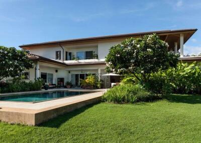 A stunning pool villa for sale in Mae Rim, Chiang Mai