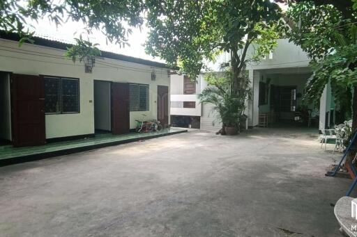 Property ID008BS Dormitory business, near BigC Extra