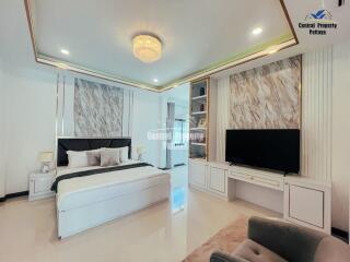 Superb, 6 bedroom, 8 bathroom, pool villa for sale in East Pattaya.