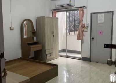 Dormitory - Chet Yot Zone, 37 rooms, 105 sq m, near Maya Mall (ID:034BS)