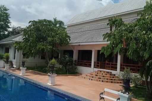 Property ID047PS Pool villa, 14bedsroom, 12bathsroom, around 2,000 sq.m. near Chiang Mai 700th Anniversary Stadium