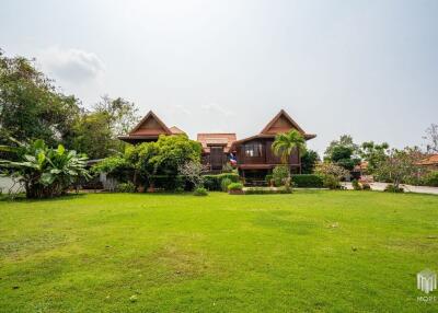 More-023PS Thai teak house for sale in Chiang Mai With swimming pool, Yard , vegetable plot , Near San Kamphaeng Market, San Kamphaeng District, Chiang Mai