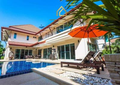 Classy Villa with 6 Bedrooms in Koh Kaew for Rent