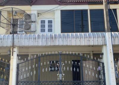 Townhouse For Sale In San Klang