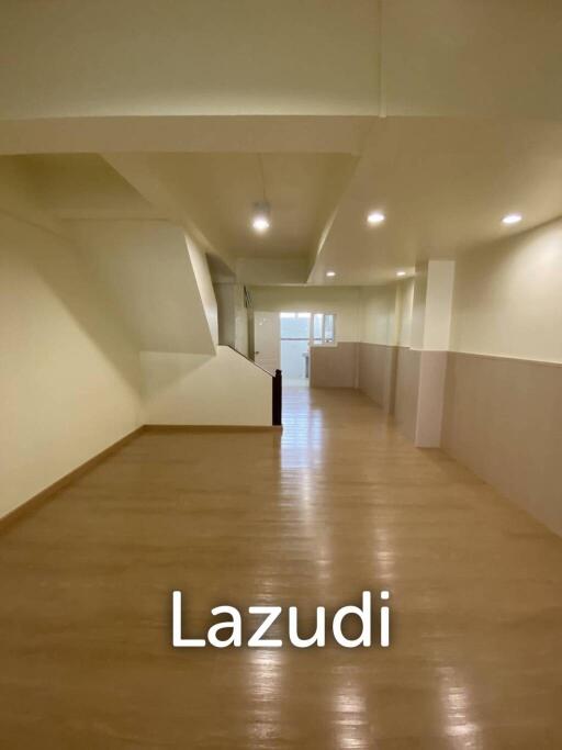 Townhouse For Sale In San Klang