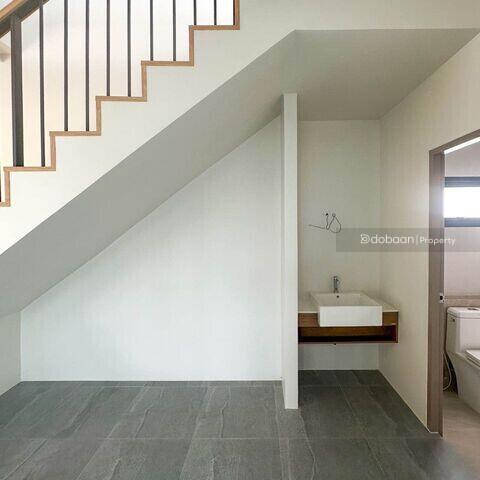 A two-story detached house with 3 bedrooms, 4 bathrooms, located in the Hang Dong area.