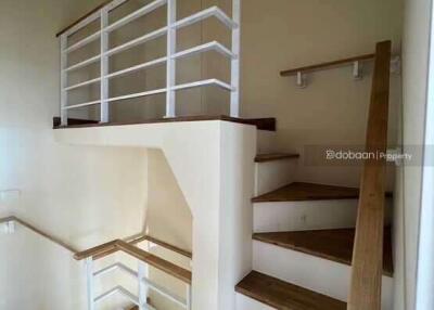 2-story townhome, 4 bedrooms, 3 bathrooms, 2 parking spaces, near Lotus Ruamchok.