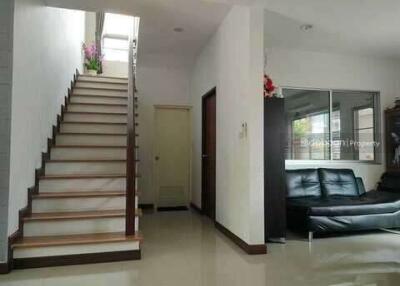 Detached house, 2 floors, 3 bedrooms, 3 bathrooms, in the San Kamphaeng area, near Big C Doi Saket.