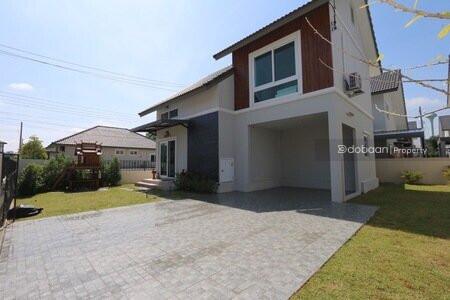 2-story detached house, 4 bedrooms, 2 bathrooms, near Tha Rua Market.