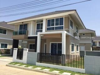 A two-story detached house with 3 bedrooms and 3 bathrooms in the San Sai zone, near the Unity Concord International School.