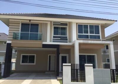 A two-story detached house with 3 bedrooms and 3 bathrooms in the San Sai zone, near the Unity Concord International School.