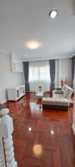 Detached house, 2 floors, 3 bedrooms, 2 bathrooms, located in San Sai zone near Ruen Chok Market.