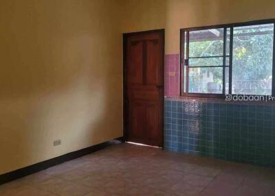 A single-story house with 3 bedrooms and 2 bathrooms in the sandy zone near  Phu Doi Market.