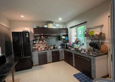 2-story detached house, 3 bedrooms, 3 bathrooms, near Mae Kuang Market.