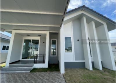 Single house, 1 floor, 3 bedrooms, 2 bathrooms, Buak Khrok Tai zone, near Saraphi Technical College.