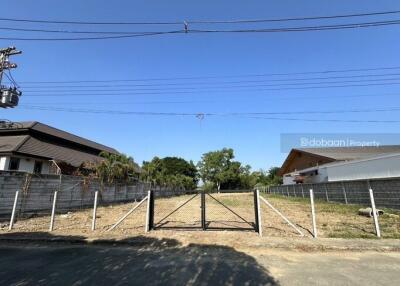 Beautiful land near the city, 214 sq m., not including growing land. Near Charoen Charoen Market