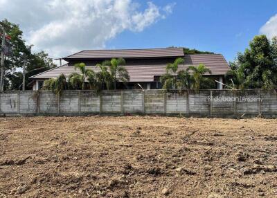 Beautiful land near the city, 214 sq m., not including growing land. Near Charoen Charoen Market