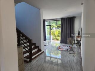 Detached house, 2 floors, 3 bedrooms, 4 bathrooms, located in the Doi Saket area, close to Mae Kue Market.