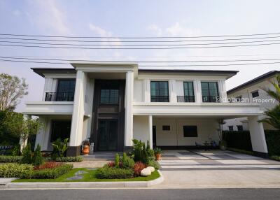 A two-story detached house with five bedrooms and six bathrooms in the Chiang Mai city area, near the Central Festival Mall.