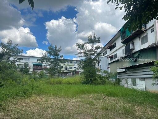 Beautiful land plot of 1 rai 1 ngan 51.9 square wah in Chiang Mai city zone, near Chiang Mai International Airport.