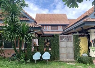 One and a half storey house, resort style, 2 bedrooms, 3 bathrooms, San Kamphaeng area.