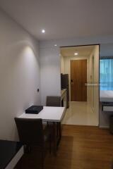 Condominium 1 bedroom, 1 bathroom, near Chiang Mai University.