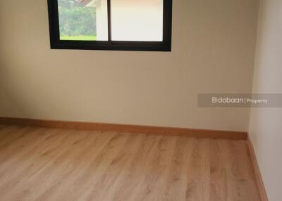 Detached 2-storey house with 3 bedrooms, 3 bathrooms in the downtown area of Chiang Mai, close to Ruam Chok Market.