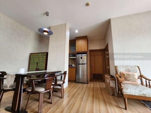 Fully furnished 2-bedroom, 2-bathroom condo ready for immediate occupancy in the downtown area of Chiang Mai, close to Maya Shopping Mall.