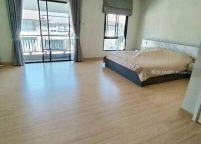 Detached house, 2 floors, 4 bedrooms, 4 bathrooms, in San Kamphaeng area.