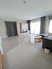 Detached house, 2 floors, 4 bedrooms, 4 bathrooms, in San Kamphaeng area.