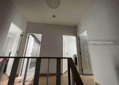 2-story townhome, 3 bedrooms, 2 bathrooms, near Nong Hoi Market.