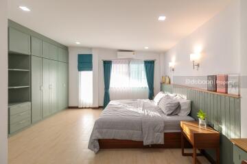 A two-story detached house with three bedrooms and four bathrooms located in the Hang Dong area, near Kad Farang.