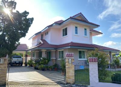 Two-story single house with Thai contemporary style, 4 bedrooms, and 3 bathrooms.