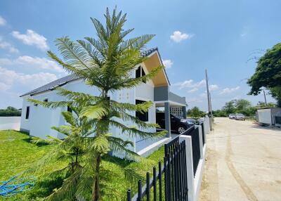 One-story detached house, Nordic style, 3 bedrooms, 3 bathrooms, Doi Saket zone.