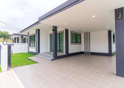 A single-story, contemporary style house with 3 bedrooms and 2 bathrooms in the San Sai zone, near Mae Jo University.