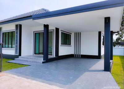 A single-story, contemporary style house with 3 bedrooms and 2 bathrooms in the San Sai zone, near Mae Jo University.