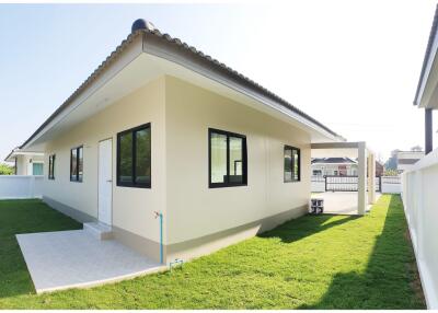 A single-story, contemporary style house with 3 bedrooms and 2 bathrooms in the San Sai zone.