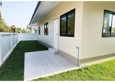 A single-story, contemporary style house with 3 bedrooms and 2 bathrooms in the San Sai zone.