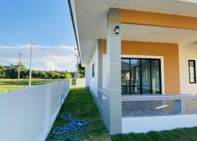 A Modern single-story  house with 3 bedrooms and 2 bathrooms in the Tha Wang Tan, Hang Dong, Chiang Mai