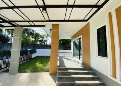 A Modern single-story  house with 3 bedrooms and 2 bathrooms in the Tha Wang Tan, Hang Dong, Chiang Mai