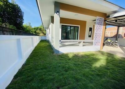 A Modern single-story  house with 3 bedrooms and 2 bathrooms in the Tha Wang Tan, Hang Dong, Chiang Mai