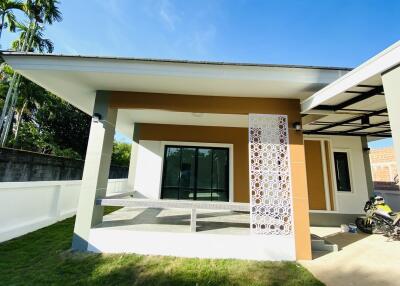 A Modern single story  house with 3 bedrooms and 2 bathrooms in the Tha Wang Tan, Hang Dong, Chiang Mai